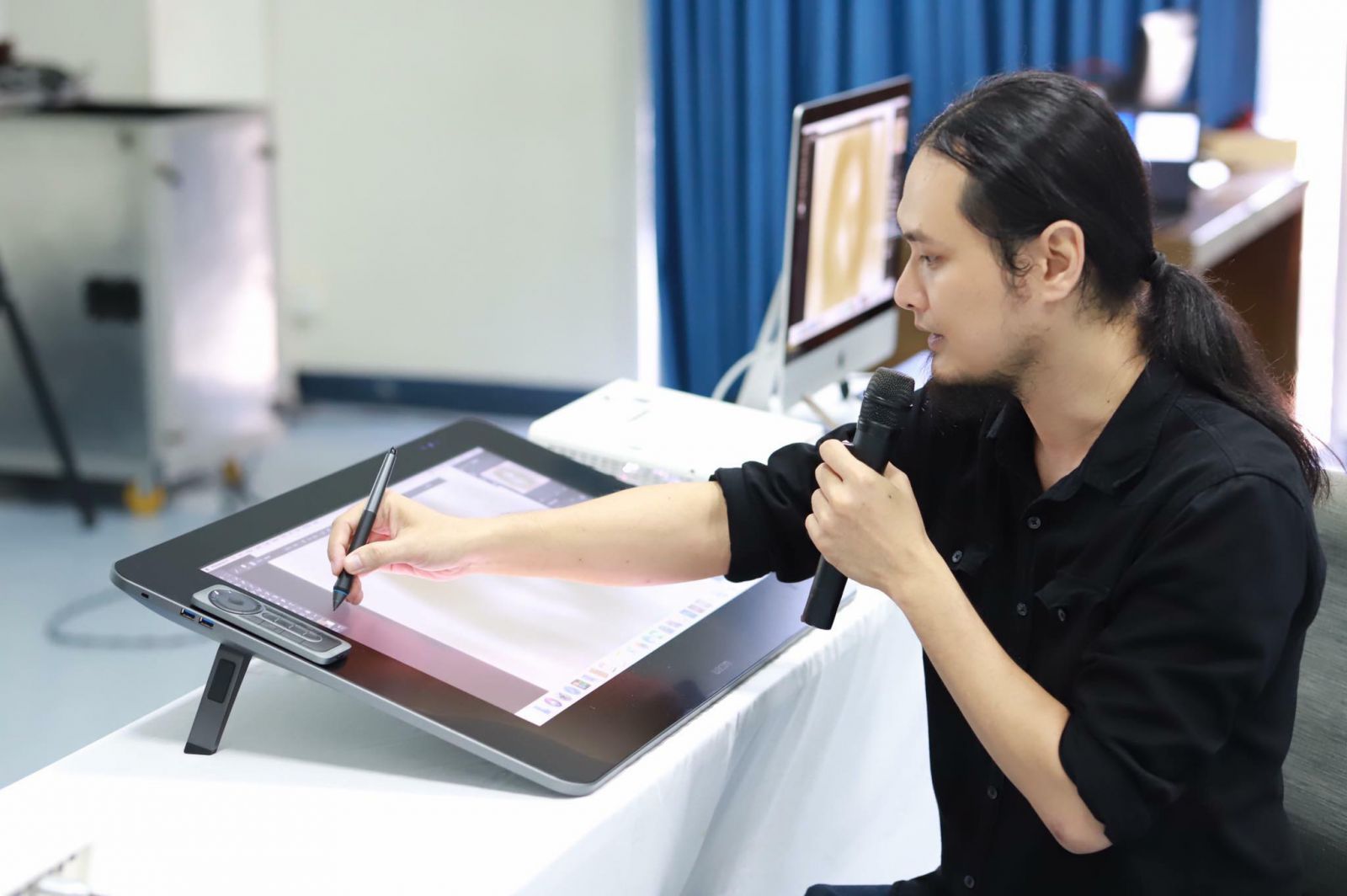 Họa sĩ Phan Vũ Linh - Một trong những họa sĩ tiên phong ứng dụng Digital Painting trong sáng tạo nghệ thuật